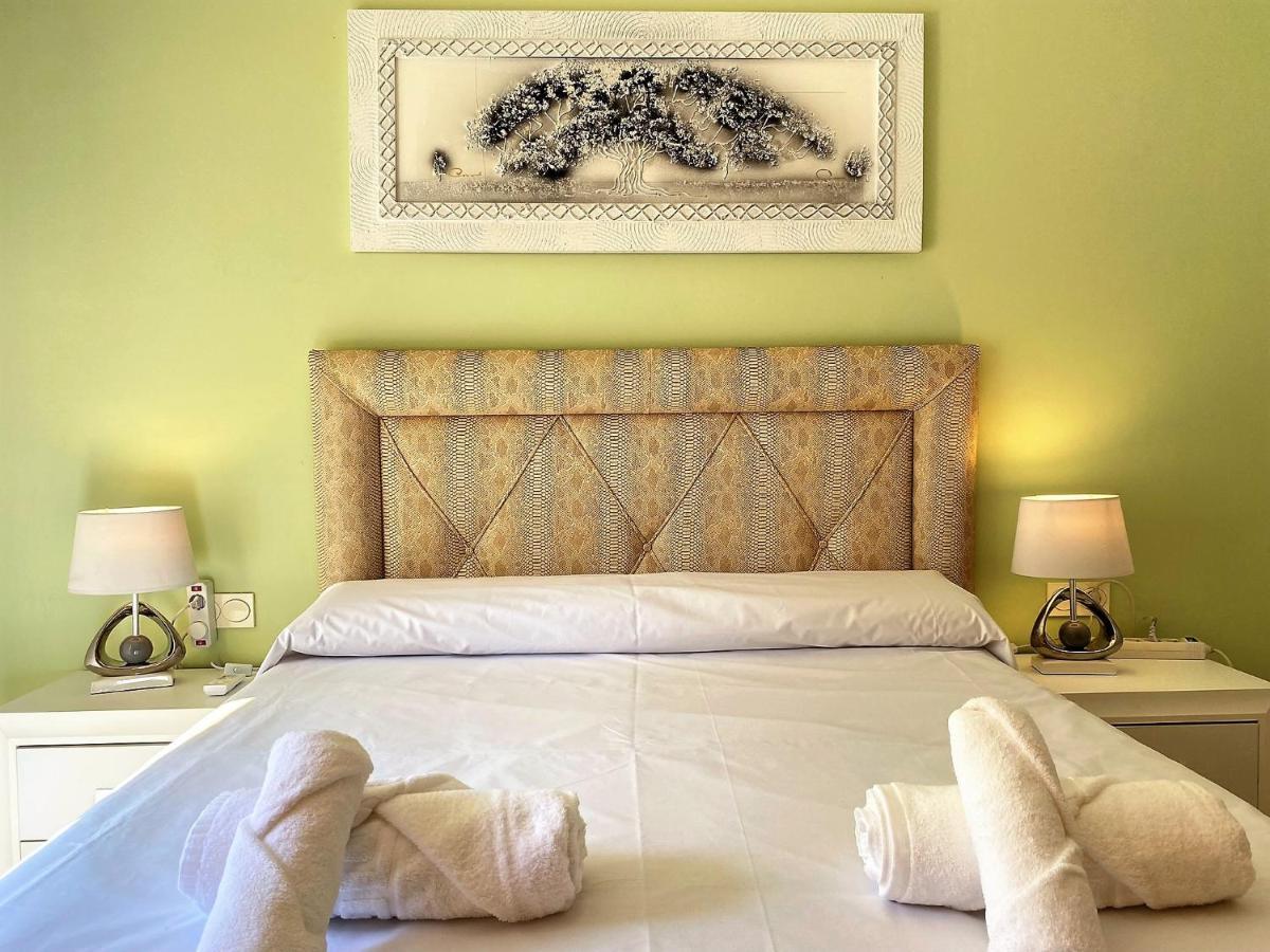 Triton Apartments Casasol Nerja Eksteriør billede